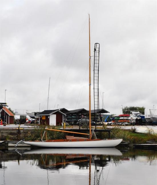 Kustkryssaren Minette byggdes 1949 efter Stig Tiedemans ritningar på Bröderna Hultmans varv i Arvika. Fram till och med 2015 har båten funnits kvar hos familjen Hultman som byggde den, och därmed har hemmavattnen varit desamma under dessa år.