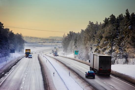 Transportstyrelsens beslut att tillfälligt tillåta dubbdäck till och med den 30 april 2020 gäller alla fordon.