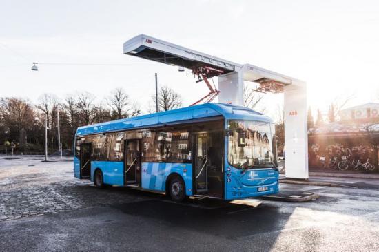 Fortsatt satsning på elektrifierad trafik krävs för att Västtrafik ska bli fossilfritt till år 2030.