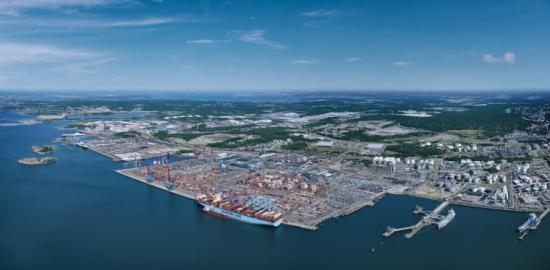 Containerterminalen i Göteborgs hamn.