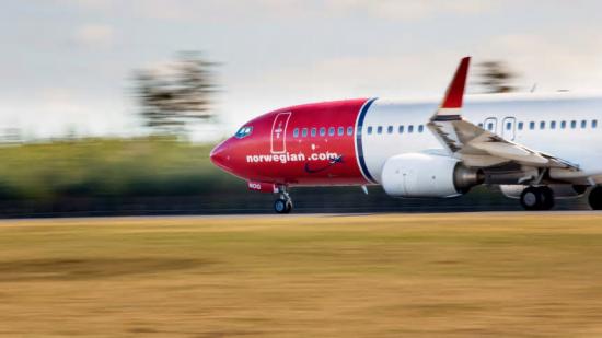 Norwegian 737-800.