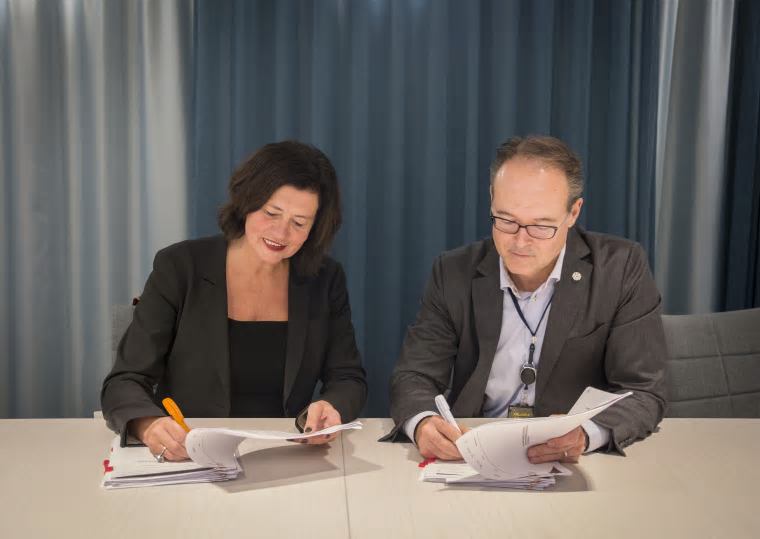 LFVs generaldirektör Ann Persson Grivas och Jonas Abrahamsson, VD och koncernchef på Swedavia.