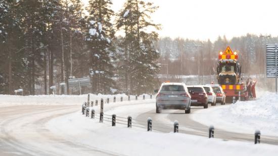 Vägunderhållet i Umeå kommer att fortsätta skötas av Svevia de närmaste fyra åren.