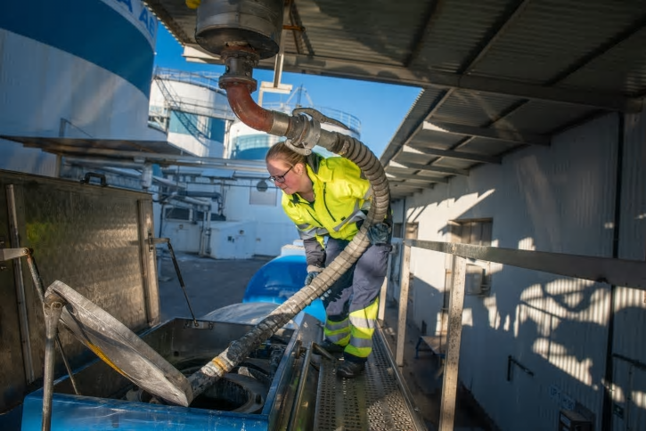  Sofie Persson, lastbilsförare, Forslunds Bulktransport AB i Gävle.