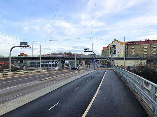 Anslutningsövergången till bron över E20 vid Olskroken i Göteborg kommer få ett transparent skydd från Hammerglass.