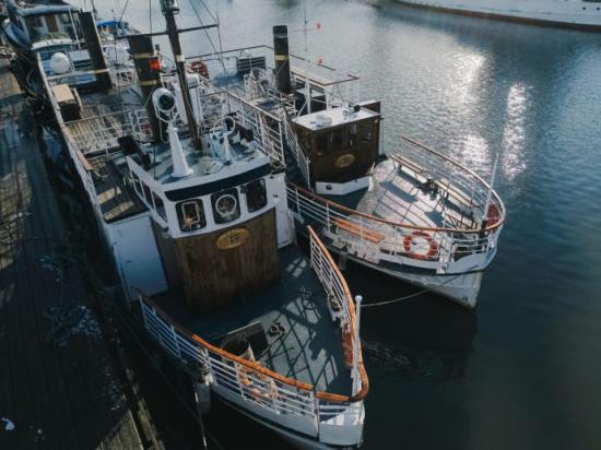 Svea af Bohuslän och Ellen af Bohuslän är två av båtarna som säljs på .PS.se.