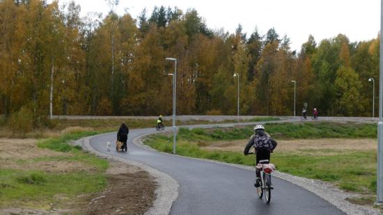 Invigning av gång- och cykelvägen vid Backgårdsskolan i Norrfjärden.