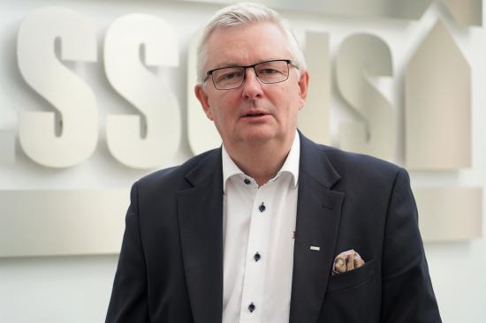 Christer Ohlsson, grundare av Ohlssons AB, lämnar nu över stafettpinnen som VD men kommer fortfarande sitta som styrelsens ordförande i samtliga koncernbolag.