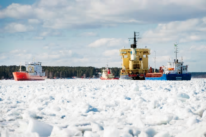 Isen ställer till stora problem för sjöfarten i Luleå hamn. Nu startar ett isreduceringsprojekt inom ramen för farledsprojekt Malmporten.