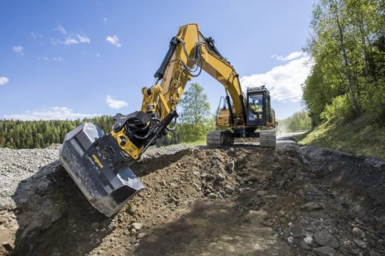 Engcon har tagit nästa steg i utvecklingen och utvecklar en helt egen tiltsensor.