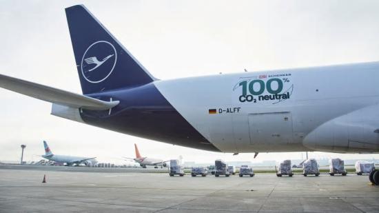 Flygplanet är en Boeing 777F som flyger mellan Frankfurt och Shanghai med gods i båda riktningarna.