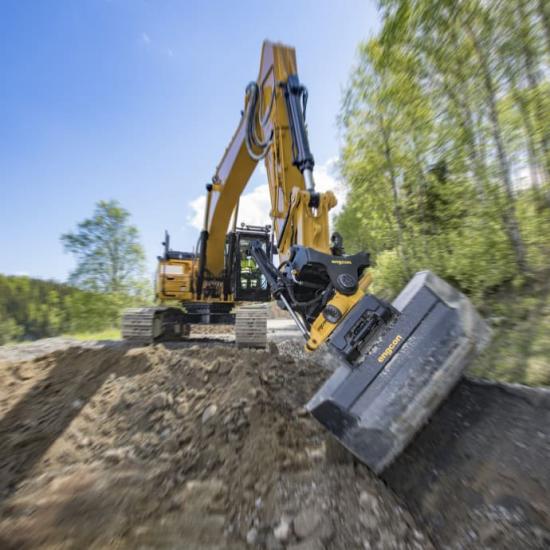 Nu är serieproduktionen av EC233 – marknadens kraftfullaste tiltrotator byggd för grävmaskiner upp till 33 ton – i full gång.