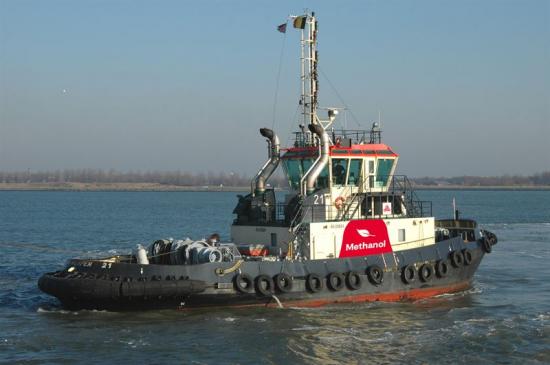 En båt från hamnen i Antwerpen.