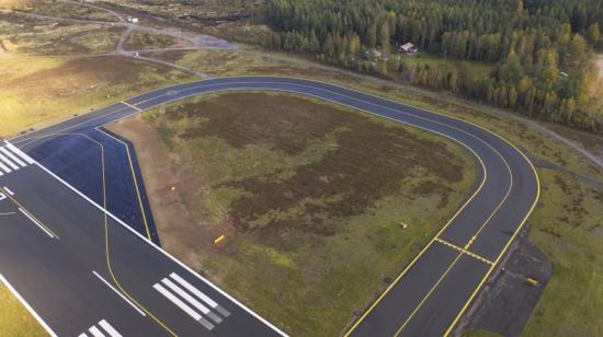 Nu finns vändytor i varje ände av landningsbanan, på bilden syns den norra.
