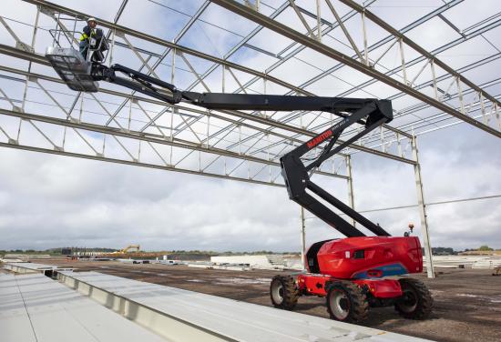 Med 48V/460A batterikraft till sitt förfogande så klarar Manitou 200ATJe Oxygen hela en och en halv dags arbete utan att behöva laddas.