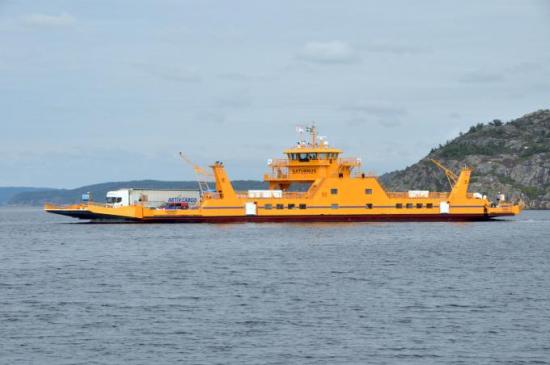 Saturnus på Gullmarsleden är landets största vägfärja. Men inte alltför länge till, för nu beställer Trafikverket en ny färja i samma storleksklass.