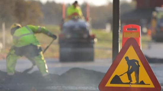 Västerås kommun ger Svevia fortsatt förtroende med ett två år långt avtal för underhålls- och nybeläggning av asfalt.