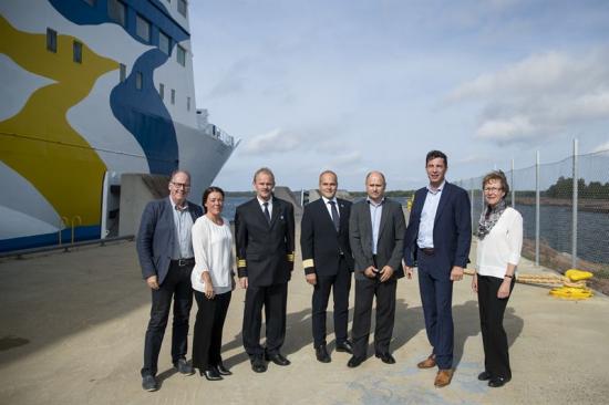 Eckerö Linjens ledningsgrupp, fr.v. personaldirektör Lasse Karlsson, marknadsdirektör Maria Hellman-Aarnio, befälhavare Lars Nordström, intendent Jonny Karlström, trafikdirektör Stefan Granskog, VD Tomas Karlsson, business controller Britt Söderlund.