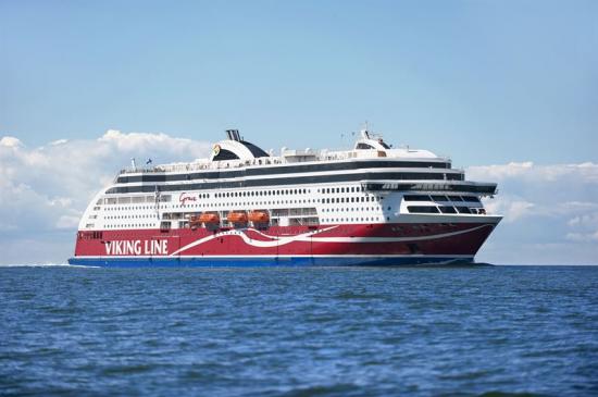 Viking Grace kan börja drivas med gröna bränslen.
