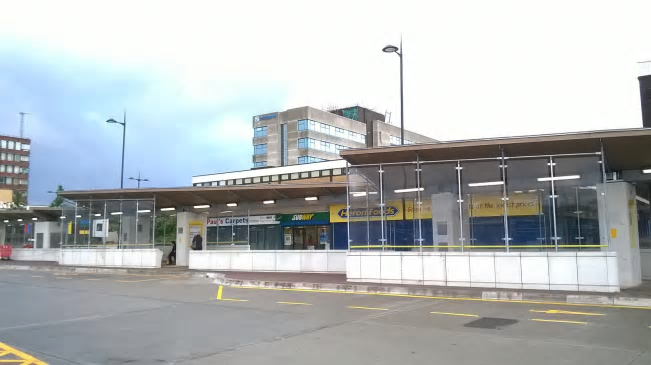 Hammerglass i Kirkby Bus station, Liverpool